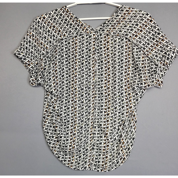 Lush Geometric Top Womens M Black White Oversized V-Neck Cuffed Short Sleeves - Picture 13 of 14